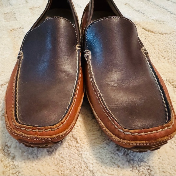 Rockport Two-Tone Brown and Black Loafers - Picture 4 of 10